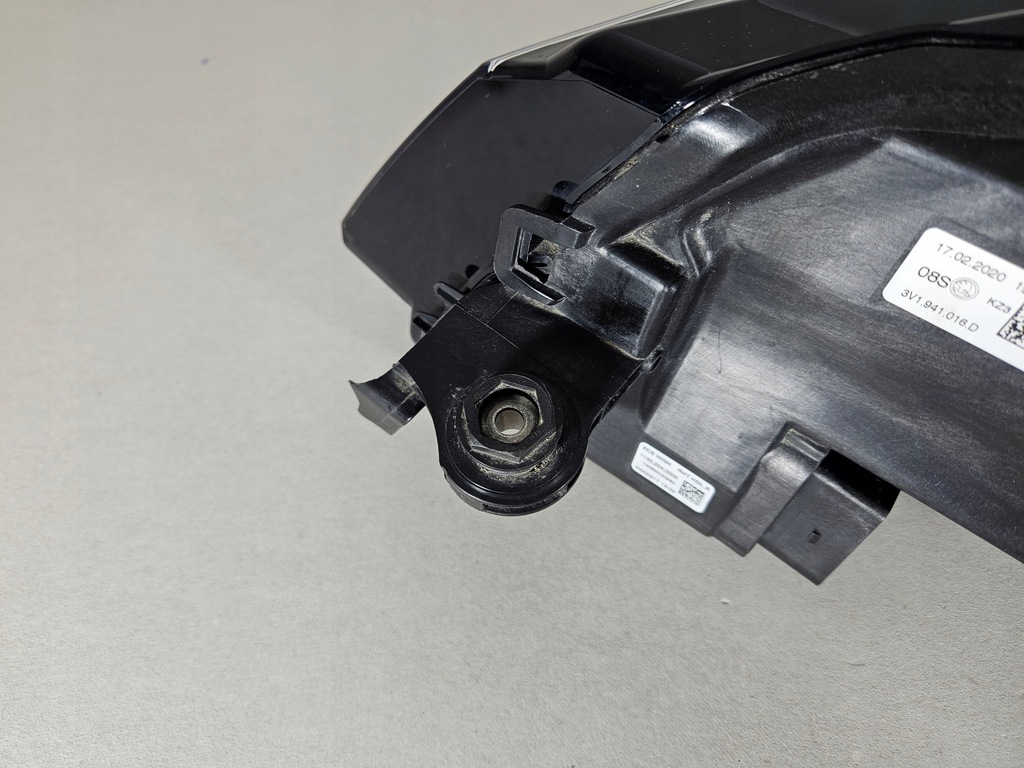 фото №15, Skoda superb iii 3 lift 3v1 лампа правая full led