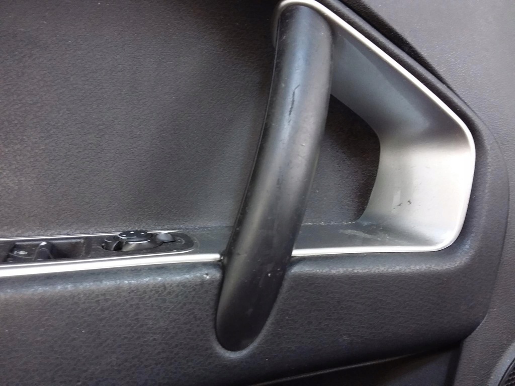 фото №4, Alfa romeo mito hb 3d оббивка двері перед задня