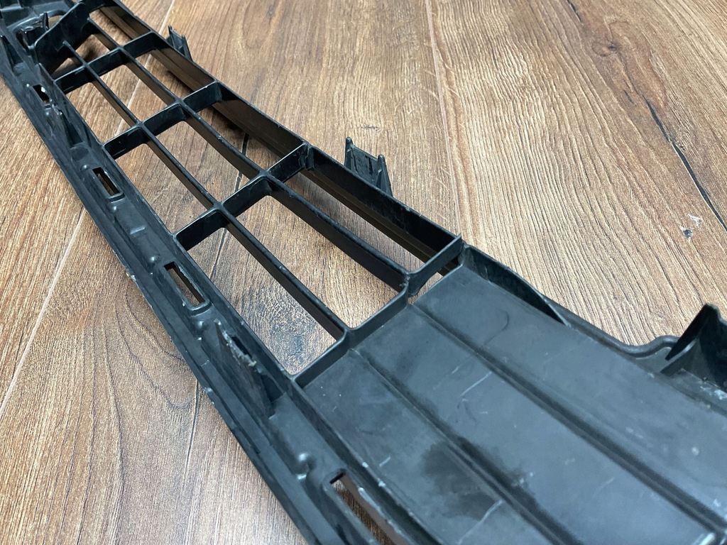 фото №8, Решітка середня бампера передній перед toyota rav4 5311242110