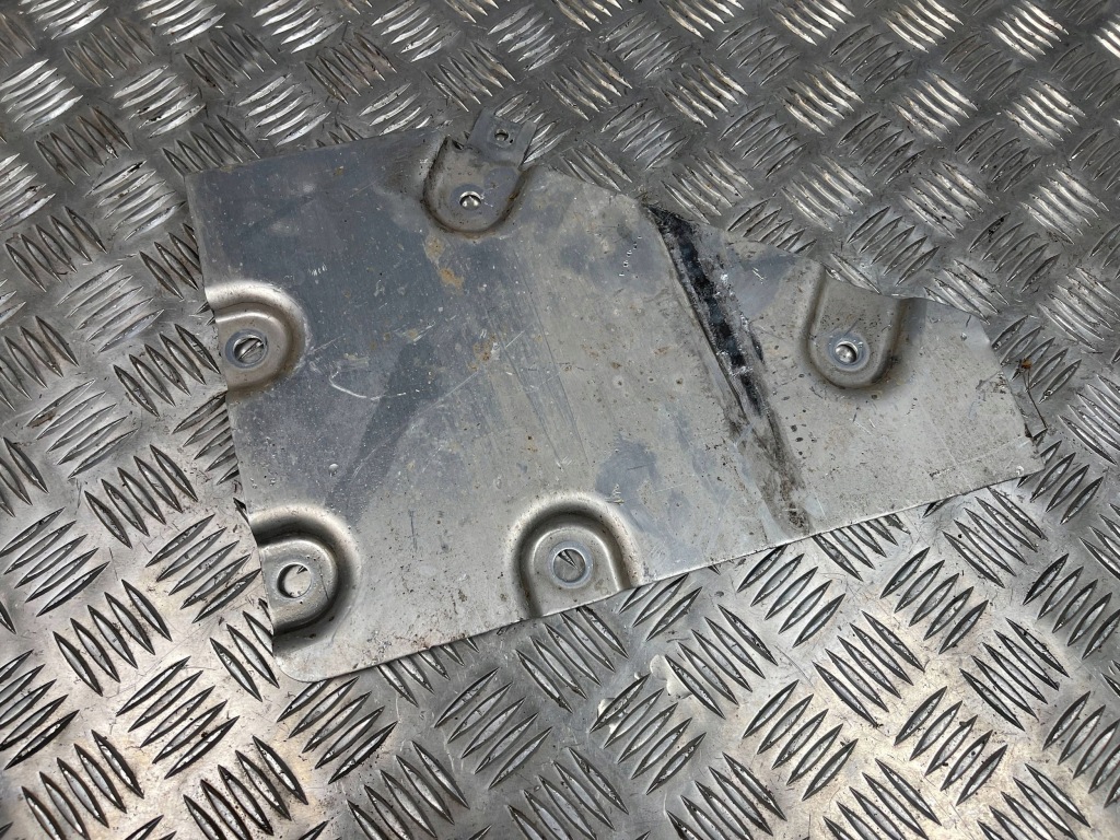 фото №5, Защита подвеска правая сторона bmw i4 9884700