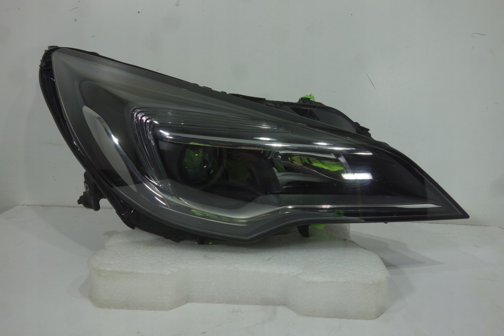 фото №1, Лампа перед права opel astra k v 39047199 лінза з led