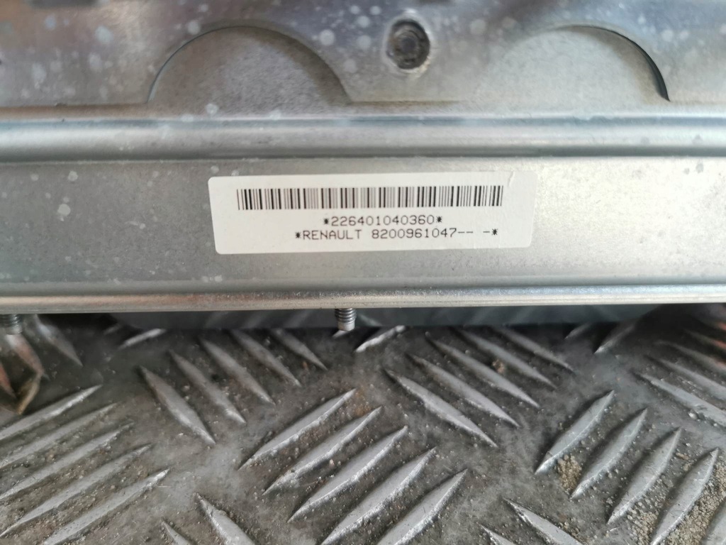 фото №3, Подушка безопасности пассажира renault clio iii fl оригинальный номер 8200961047