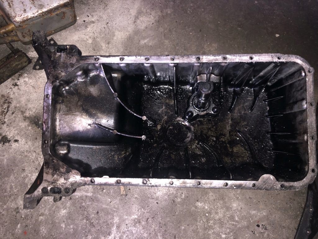 Поддон масляная mercedes sprinter 2.2 m46 Цена