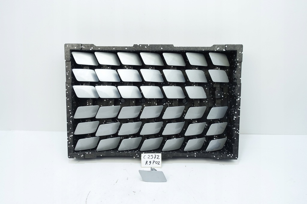 фото №1, Заглушка распылителя правая bmw 1 f20 f21 lift