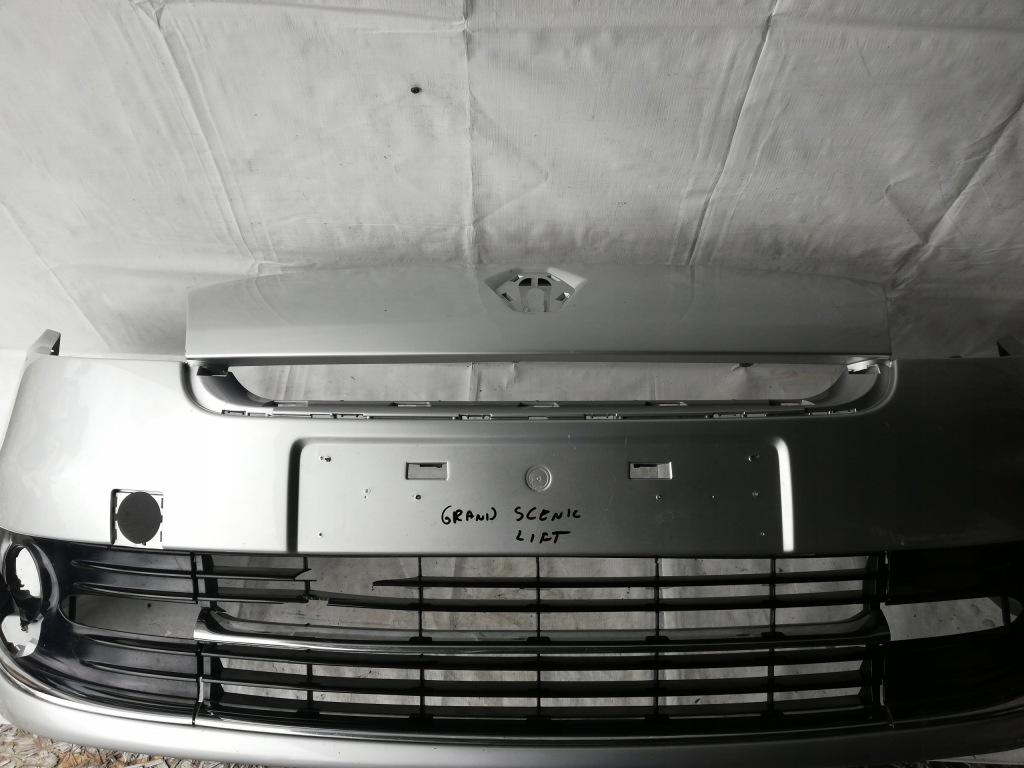 Renault grand scenic 3 lift бампер перед передний Оригинал