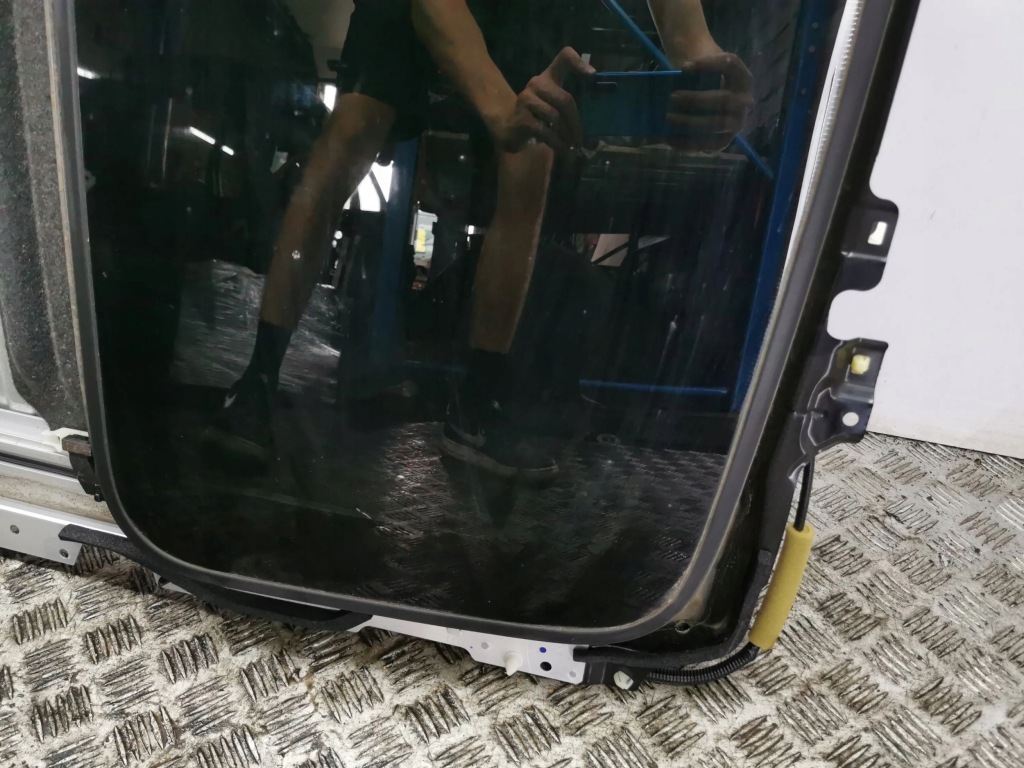 фото №14, Tesla model 3 2022 люк комплект