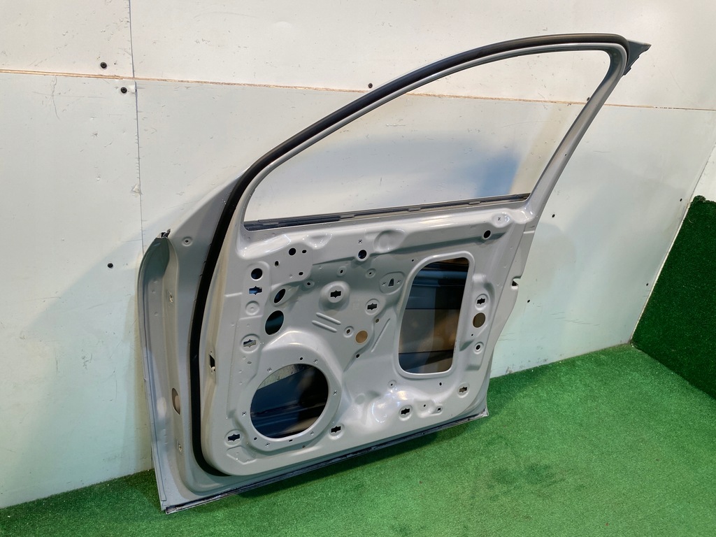 фото №14, Porsche macan 95b дверь правый перед передние правое молдинг