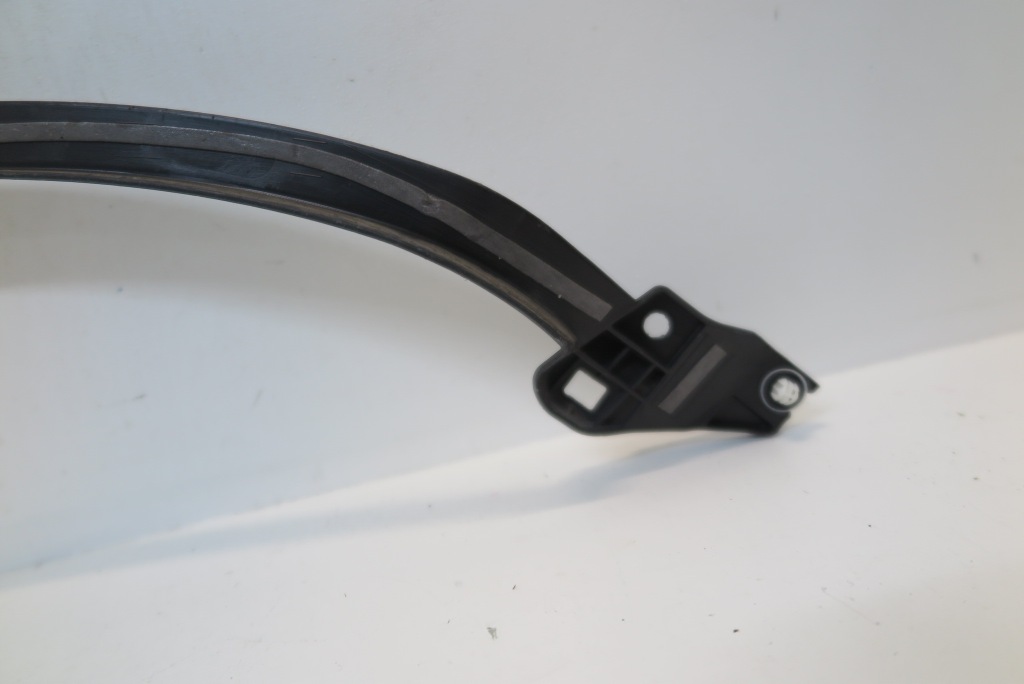 фото №8, Toyota rav4 v молдинг крыла правый задняя задняя правая 75873-42010