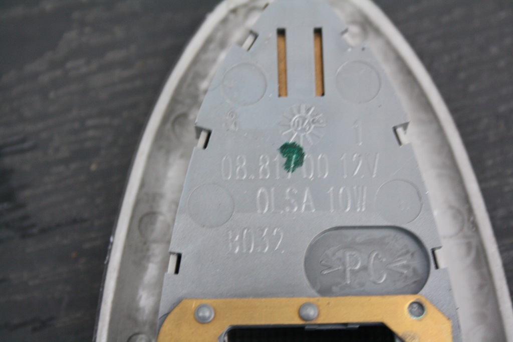 фото №3, Лампа освещение кабины alfa romeo gt 0881700