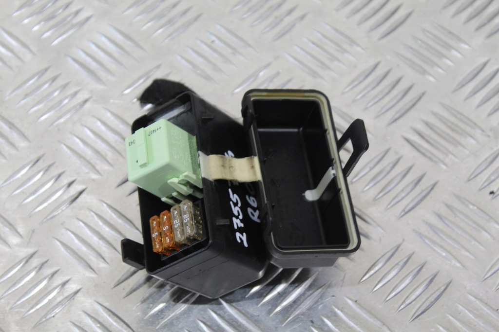 фото №1, Коробка запобіжників mini countryman r60 2755704