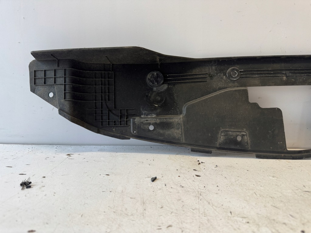 Chevrolet orlando верхній захист поперечина передній пластик поперечина Зі Шроту