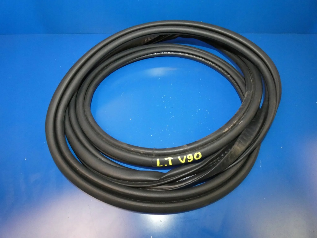 фото №1, Volvo v90 ii kombi прокладка кузовная дверь левый задняя