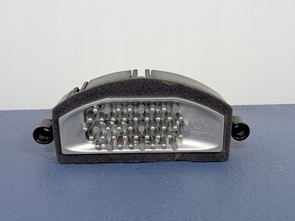 фото №1, Bmw 1 f40 f45 f54 резистор вентилятор 7952061