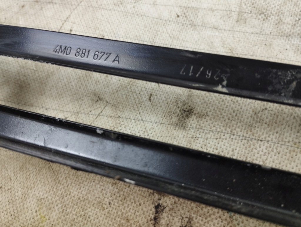 фото №7, Audi q7 15- кронштейн лонжерон праве 4m0801940