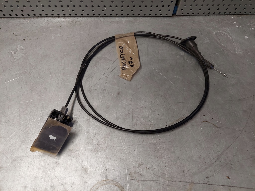 фото №1, Pacifica 2016-2020r трос капот перед