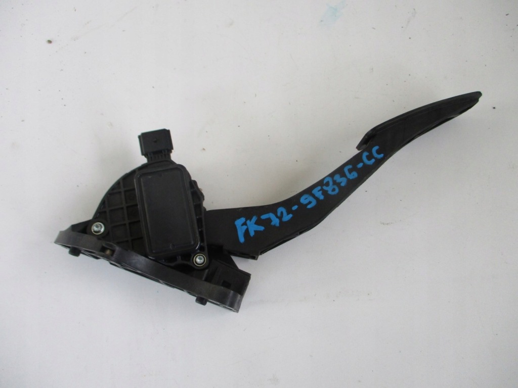 фото №1, Кронштейн крыла evoque fk72-9f836-cc