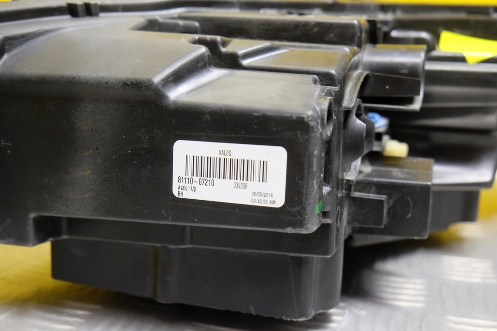 фото №10, Toyota avalon 2019 limited фара лампа led usa