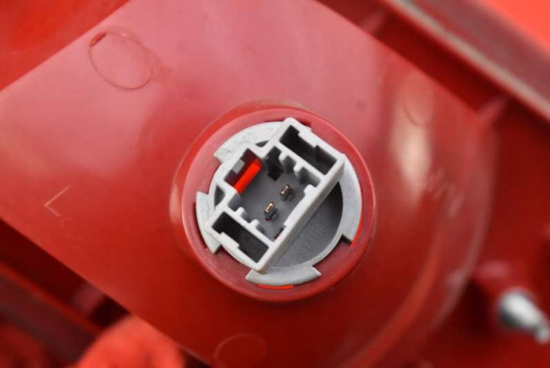 фото №8, Лампа ліва задня задня 3m71-13547-bg mazda 2 dy 03-05