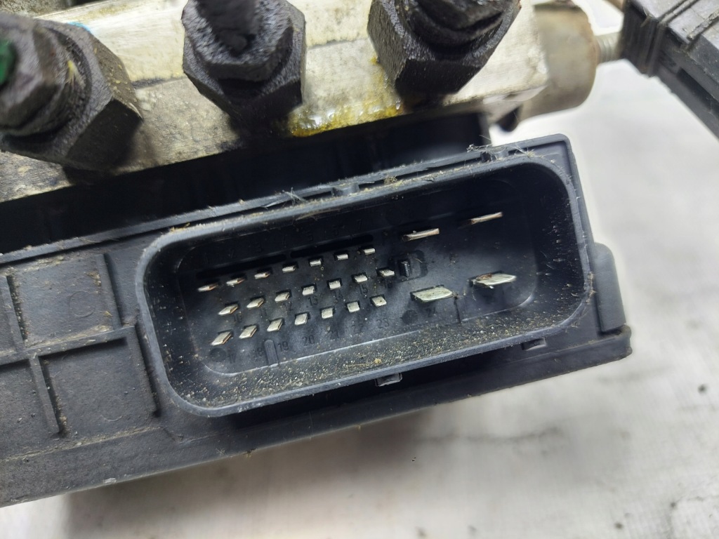 фото №8, Renault scenic i насос abs 77008327717e