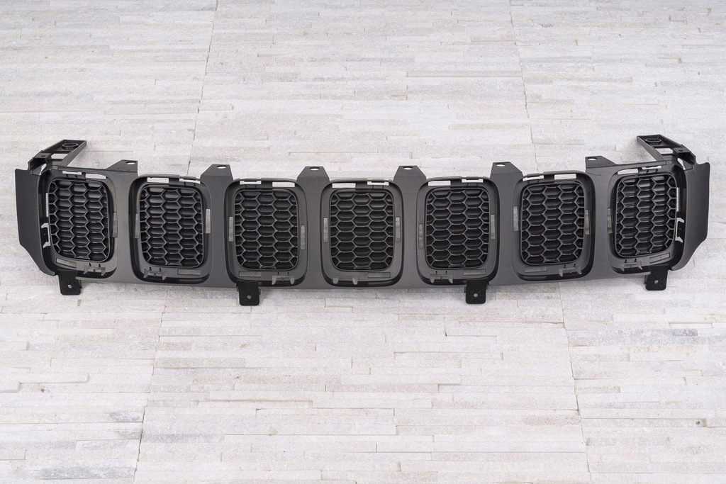 фото №6, Jeep compass ii mp 2017-20 вкладка решетка czarna plaster соты 4010170340ab