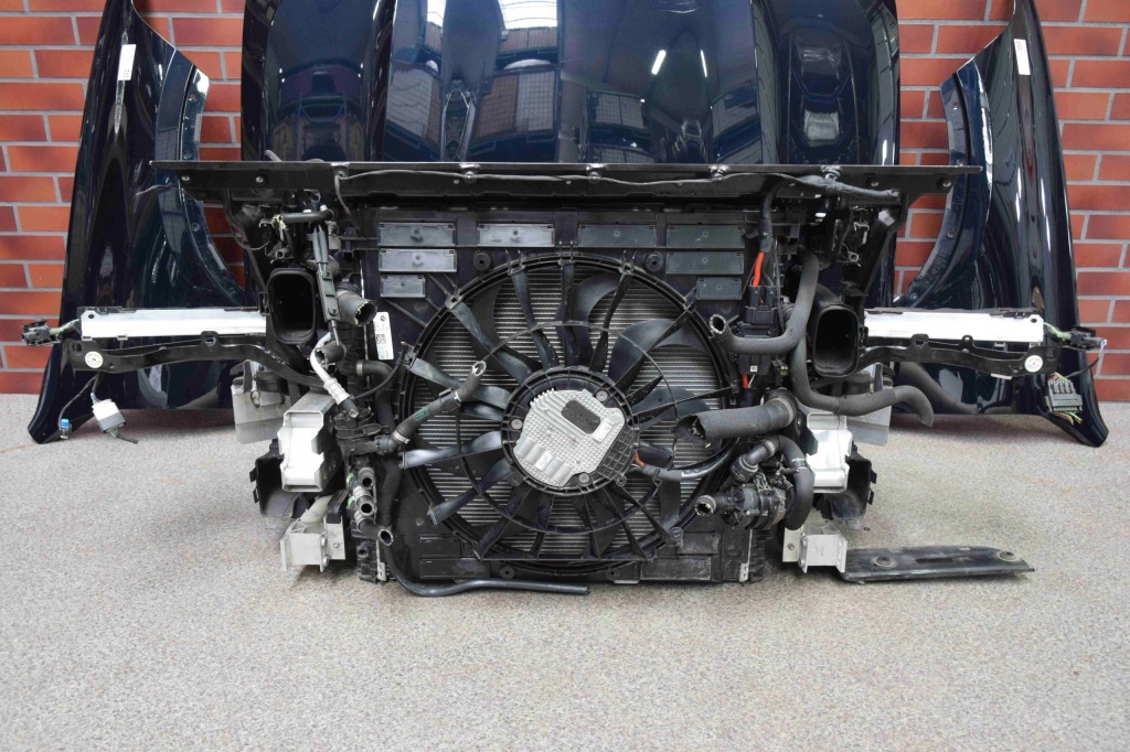 Капот радиатор ремень лампы бампер bmw x5 g05 5.0ix в Украине