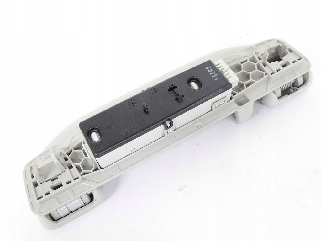 фото №3, Mercedes c w205 лампа ручка потолочный правый задняя