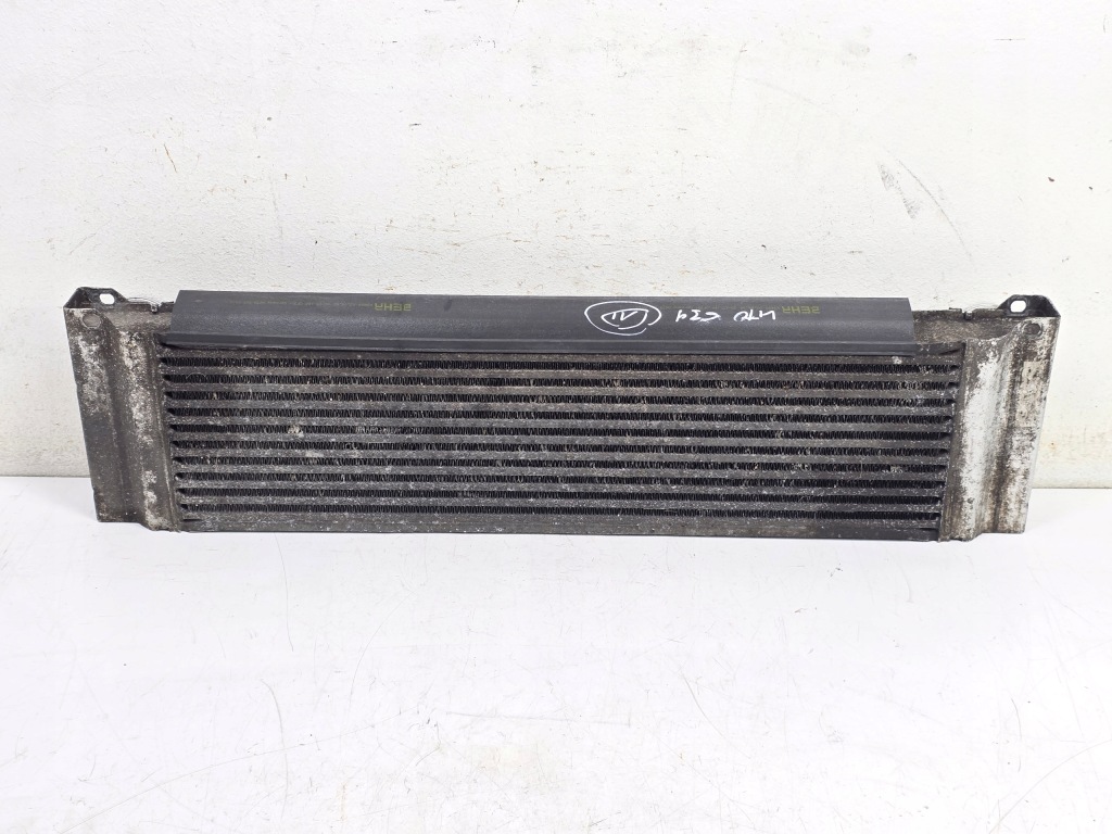 Vito w639 2.2 cdi радиатор интеркулер behr mercedes 1d Недорого