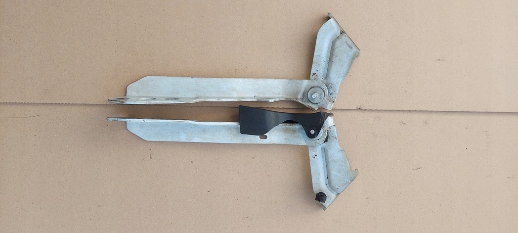 фото №1, Петлі капот renault master iii movano b 10-12 lak: 0389