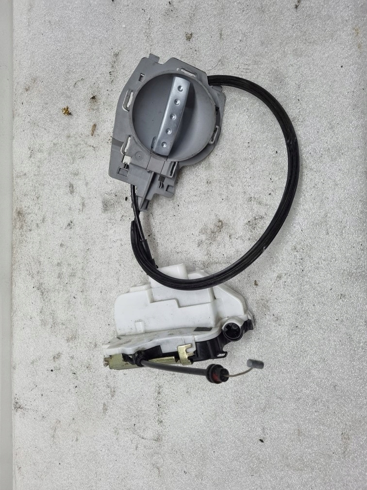 фото №1, Citroen c3 pluriel замок левый перед 46978780 ручка