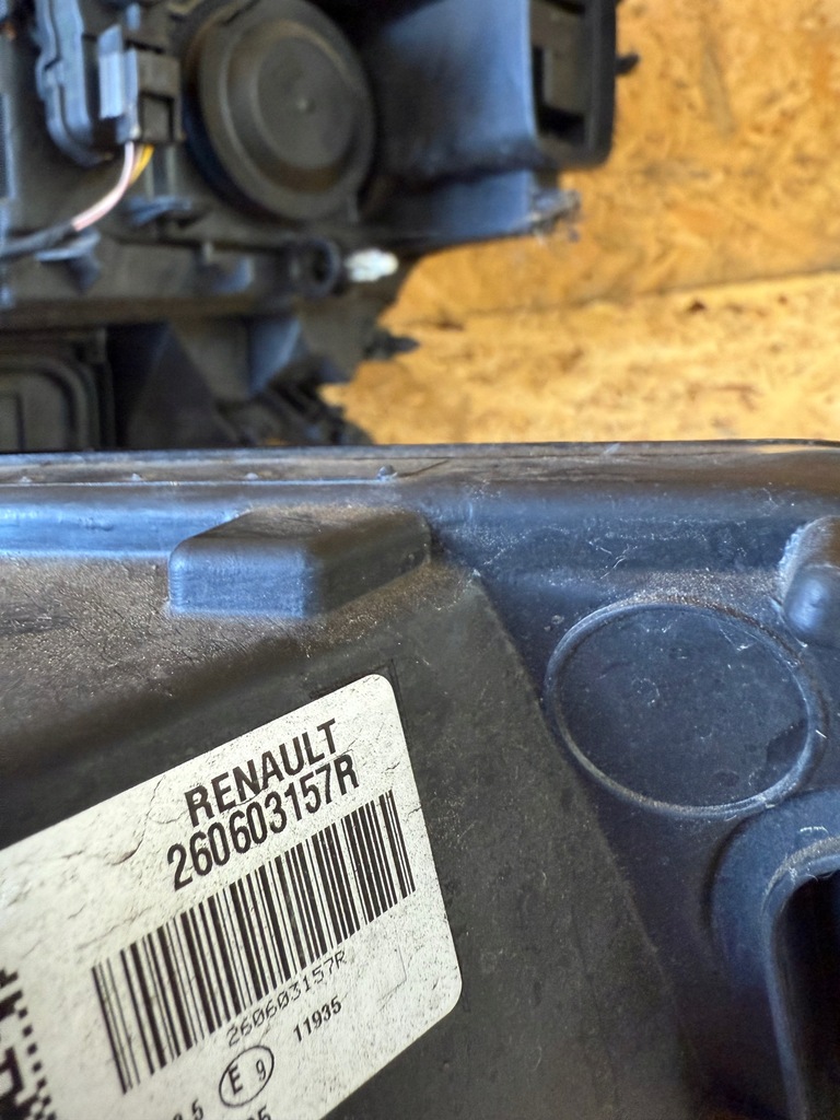 фото №8, Лампы лампа левая правая перед комплектная renault megane iv короткий led