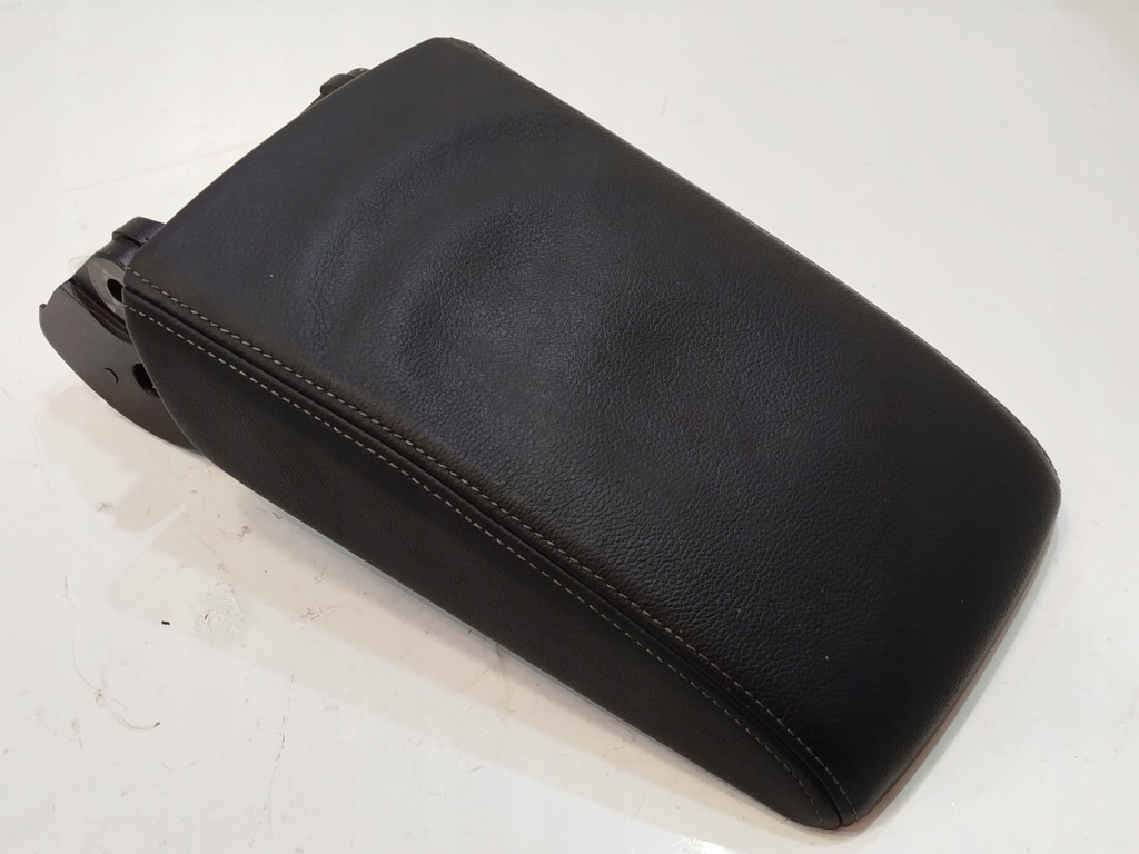 Купить Подлокотник vw passat b8 r-line , кожа , белый nić