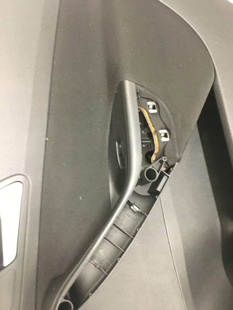 Обшивка дверь обивка перед правый  перед vw passat b6 универсал 2005-2010 Доставка