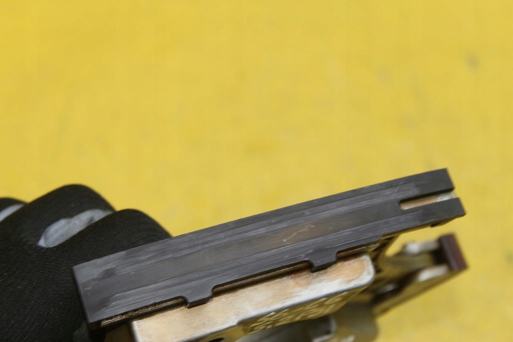 фото №5, Натяжитель цепи s6 c6 5.2fsi 079109217q