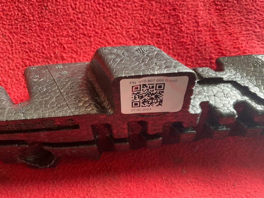 Porsche cayenne 9y пена абсорбер правый + левое  9y0807666d/9y0807665d Цена