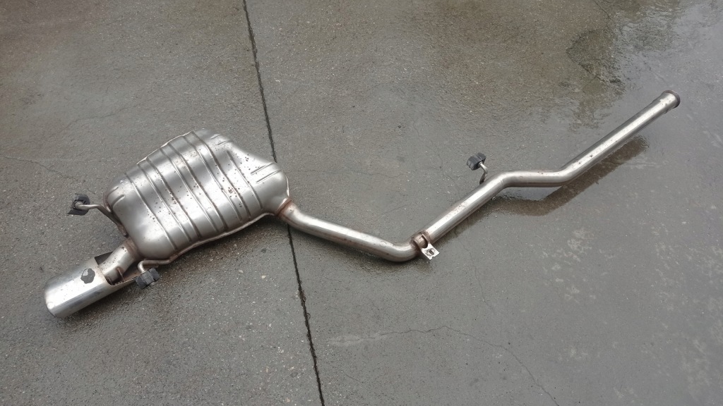 фото №1, Mercedes c-klasa w204 труба выхлопная гаситель a2044911801