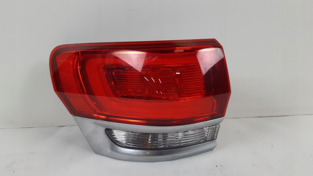 фото №1, Jeep grand cherokee wk2 лампа левая задняя 68236133ae