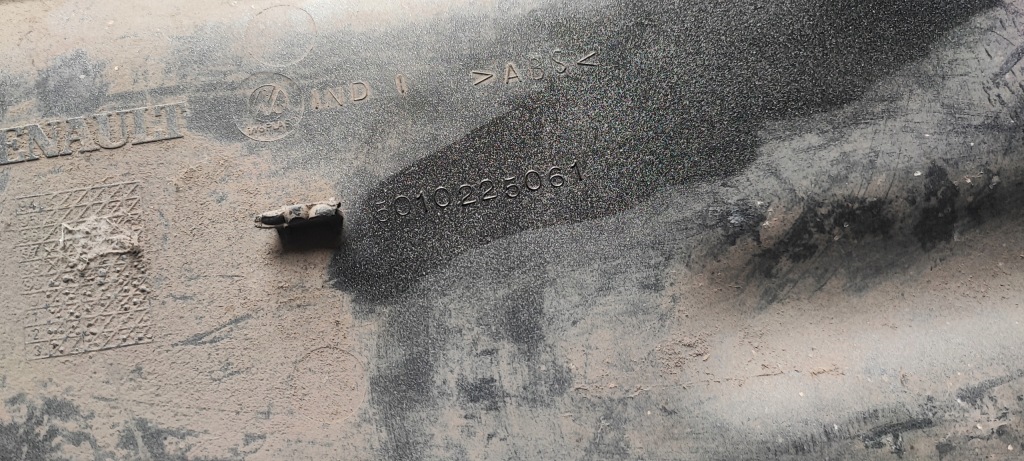 Решётка радиатора решётка радиатора renault premium dci оригинал !!! Доставка