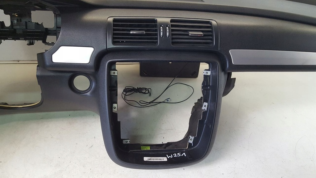 фото №11, Приборная панель консоль ремни mercedes w251 3,0 cdi