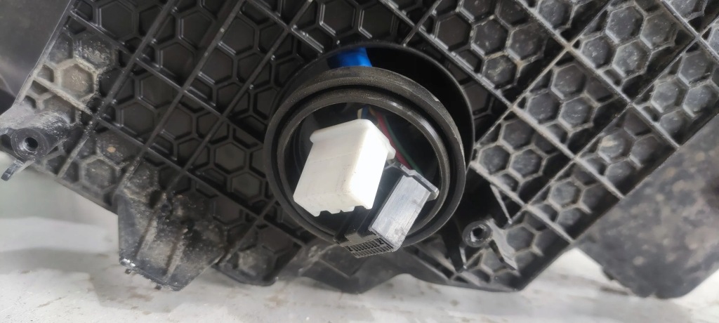 фото №9, Toyota land cruiser j150 2019 лампы передние