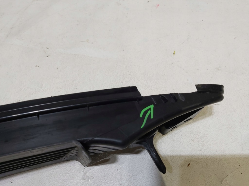 фото №5, Решітка заглушка середня бампера tesla model 3