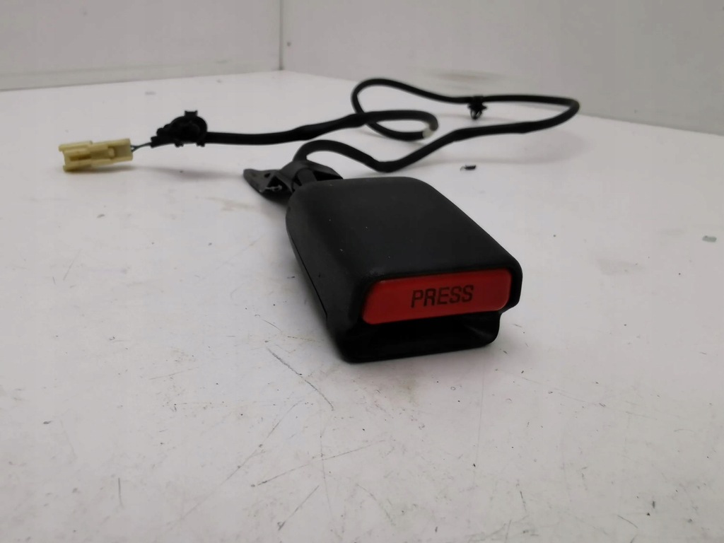 фото №7, Mitsubishi outlander 2015 пряжка передній поперечина безпеки