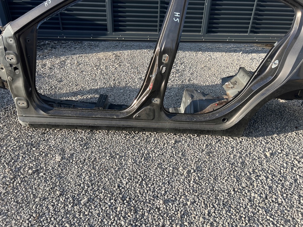 фото №1, Mazda 3 bm порог левый rok 2017