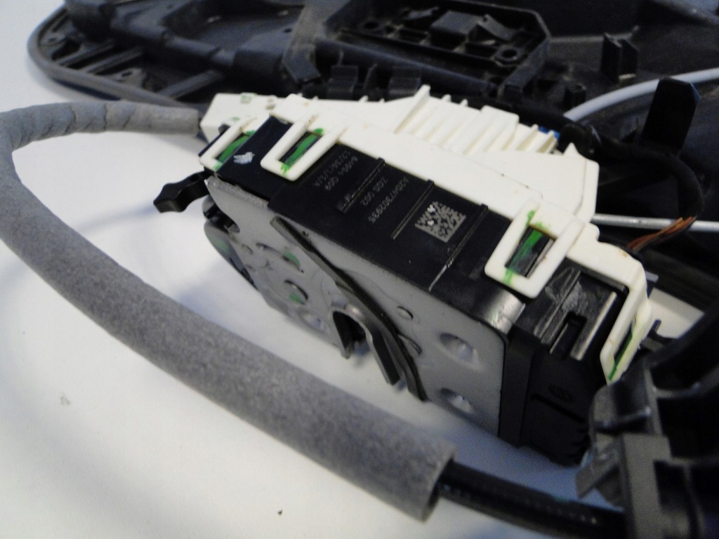 Mercedes підйомник скло двері задні ліва замок модуль вкладиш ml w166 166 в Україні