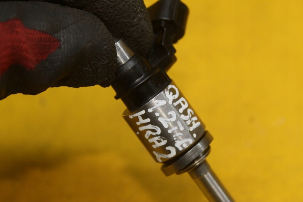 Форсунка інжектор qashqai juke renault clio iv 1.2 tce hra2 h8201438013 Зі Шроту