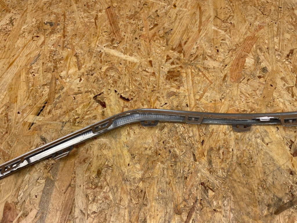 фото №7, Молдинг хром бампера передний перед правый mercedes eqa w243 a2438851703