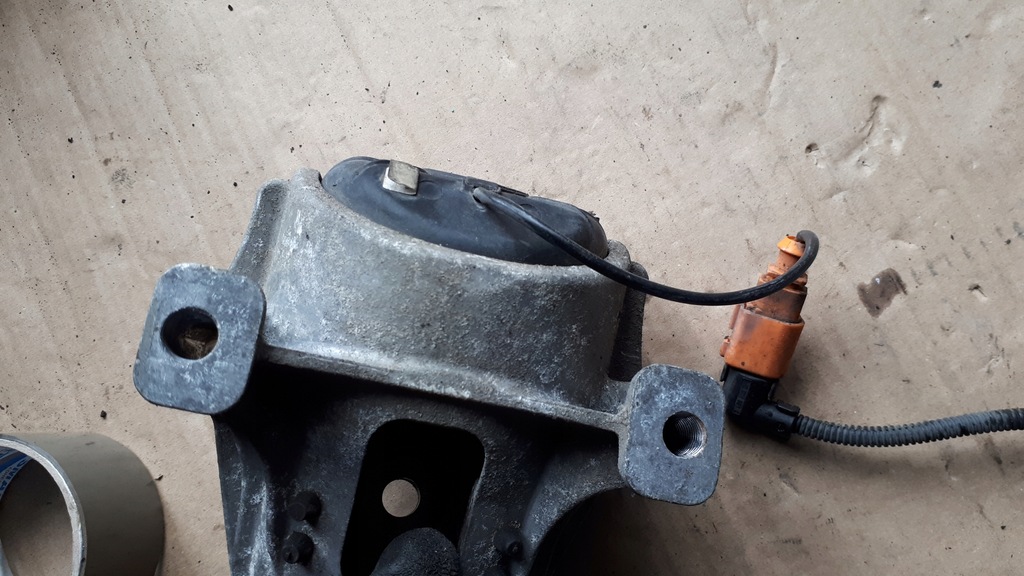 фото №7, S4 b8 подушка двигателя 3.0 tfsi 8k0199381eb s5