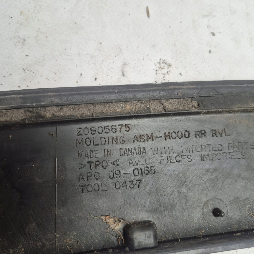 Chevrolet volt 1 1 opel ampera 10-15 молдинг жабо капот в Україні