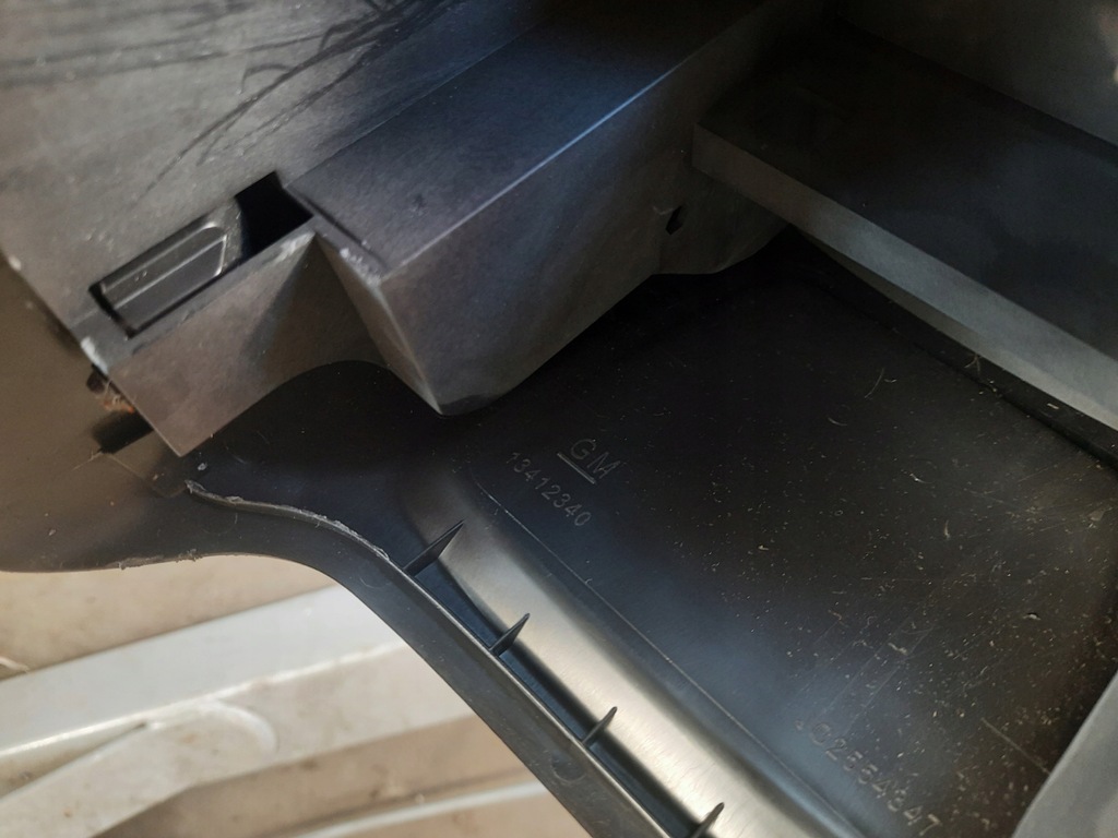 фото №8, Astra k v 16r- туннель средний подлокотник