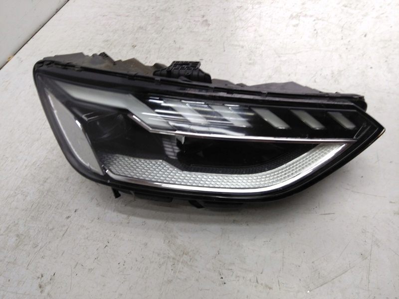 фото №1, Audi a4 8w lift лампа перед