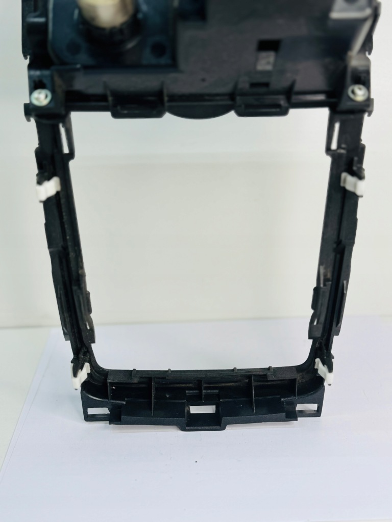 Mazda 6 gh рамка радіо панелі приладової панелі консолі Київ